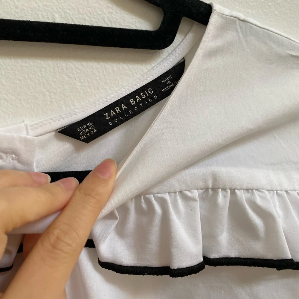 Zara Ruffle Trim Button Back Poplin Shirt XS - Picture 4 of 5